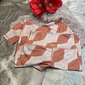 🌹Aerie “CHILL. PLAY. MOVE” Brownish and White Patterned Leggings